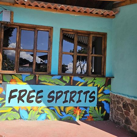 Hotel Free Spirits San Marcos La Laguna Esterno foto