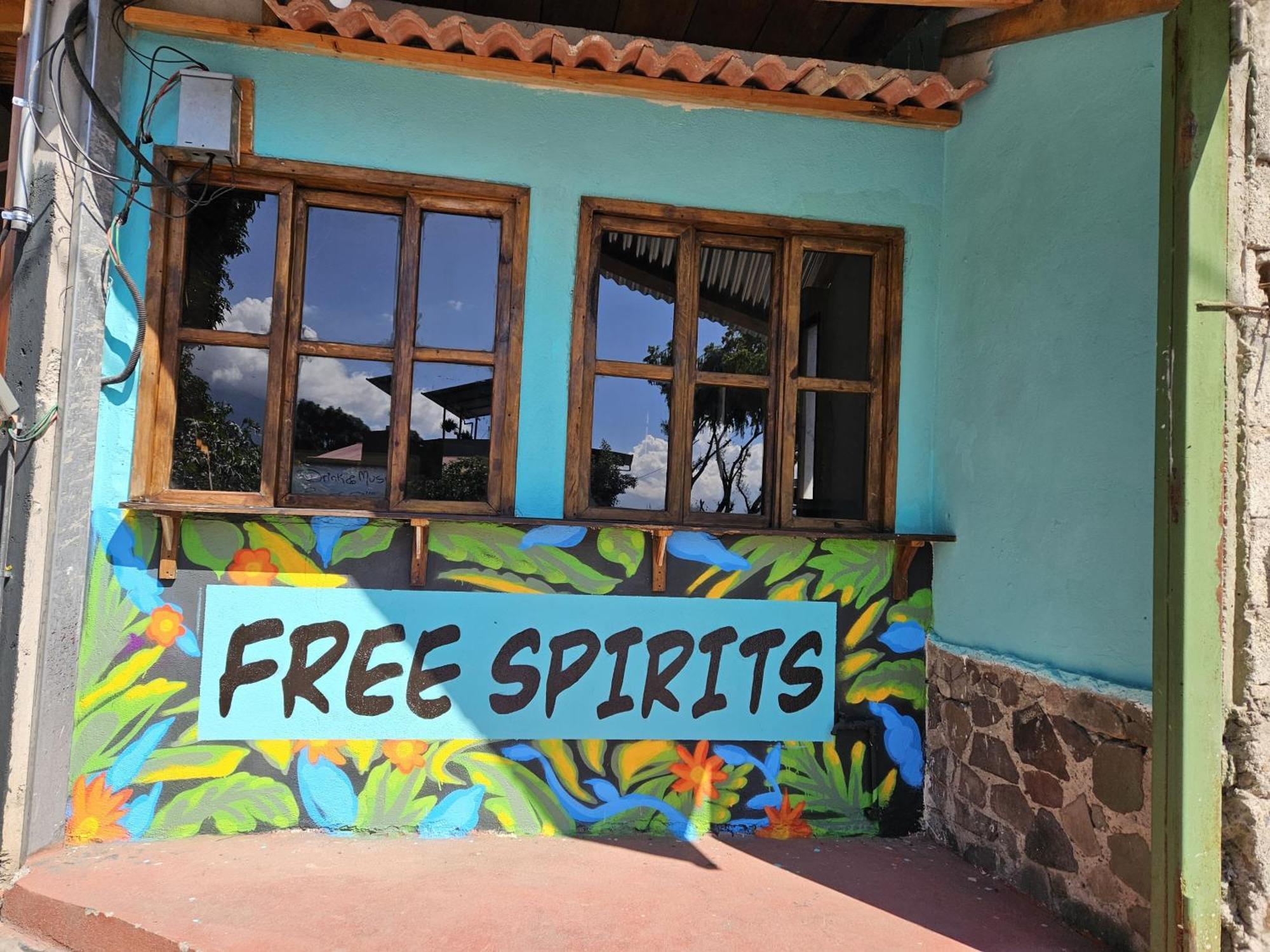 Hotel Free Spirits San Marcos La Laguna Esterno foto