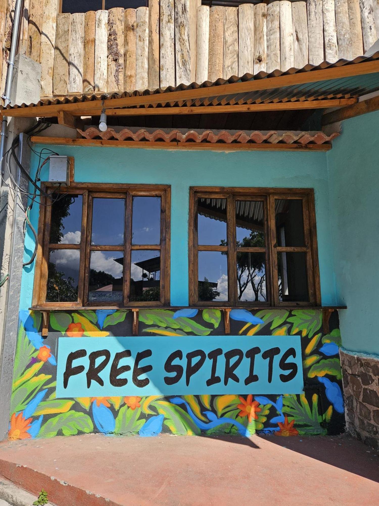 Hotel Free Spirits San Marcos La Laguna Esterno foto